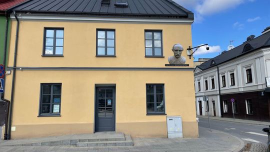 Popiersie Jędrzejewicza w centrum Płońska? Decyzja radnych w czwartek