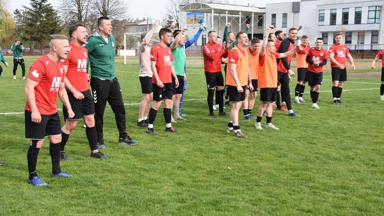 Porażka Płońskiej Akademii Futbolu w meczu na szczycie