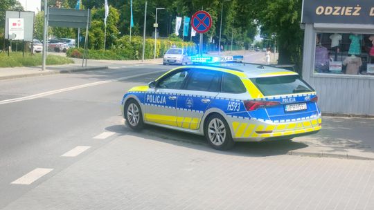 Potrącił kobietę i uciekł z miejsca zdarzenia. Pijany został zatrzymany jadąc pod prąd