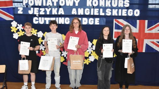 Powiatowa rywalizacja uczniów w konkursie z języka angielskiego