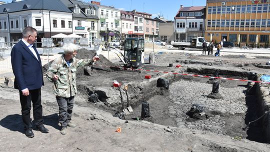 Powrót do przeszłości. Fragment dawnego rynku odkopany w Płońsku