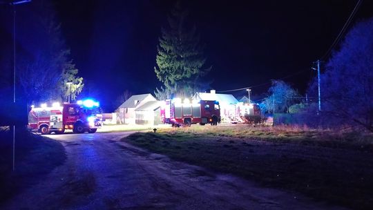 Pożar sadzy w kominie we wsi Kadłubówka