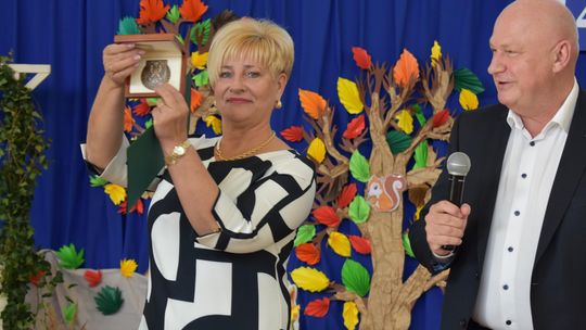 'Pro Masovia' dla Trójki. Szkoła uhonorowana z okazji jubileuszu istnienia 'Pro Masovia' dla Trójki. Szkoła uhonorowana z okazji jubileuszu istnienia