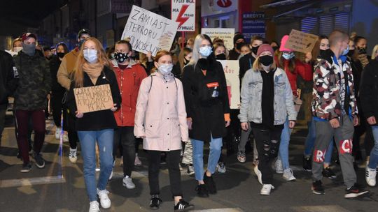 Protestujący przeszli ulicami po raz drugi