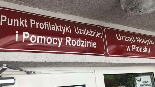 Punkt Profilaktyki Uzależnień i Pomocy Rodzinie analizuje wyniki badania dotyczącego uzależnień płońszczan. Część z nich jest zatrważająca...