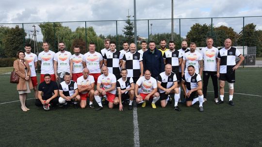 Remis w meczu policjantów z pracownikami urzędu miejskiego