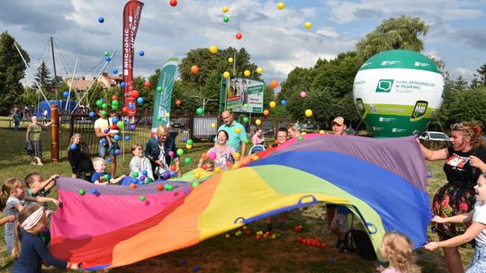 Rodzinny piknik w Płońsku pełen uśmiechów dzieci i dorosłych