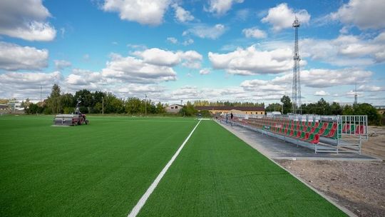 Samorząd nalicza kary wykonawcy. Otwarcie stadionu opóźnione