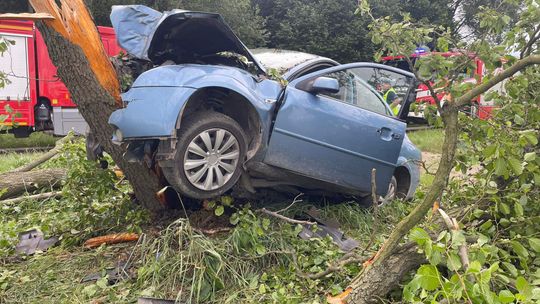 Śmiertelny wypadek pod Glinojeckiem. Na drodze zginął 35-latek