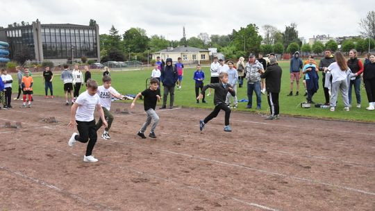 Sportowa, muzyczna i plastyczna integracja. Kolejna edycja Parafiady w Płońsku