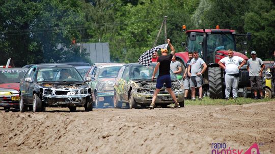 Spragnieni jazdy kierowcy wrócili na tor w Milewie. III runda Wrak Race za nami