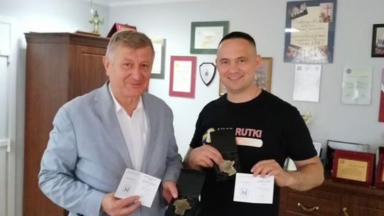 Stolpa i Piotrowski z medalami MWZPS