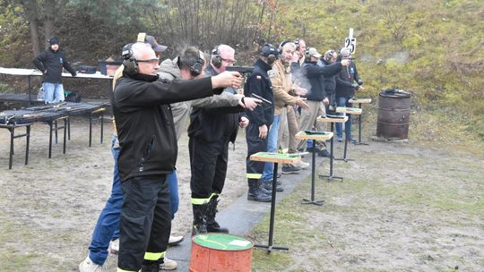 Strzeleckie zawody służb mundurowych w Szerominku