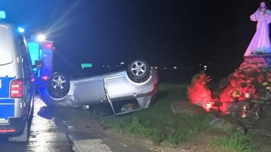 Suzuki dachowało, pasażerka przewieziona do szpitala. Na szczęście to nic poważnego