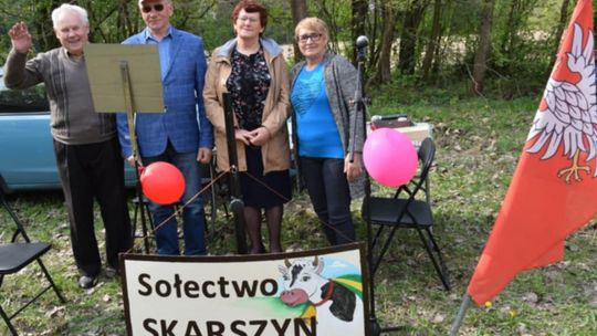 Świąteczne serce Klubu Seniora w Skarszynie dla poszkodowanych dzieci