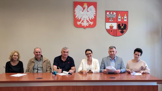 Termomodernizacja ZS2 i CKZ w Płońsku kosztować będzie 10 mln zł. Umowy z wykonawcą już podpisane