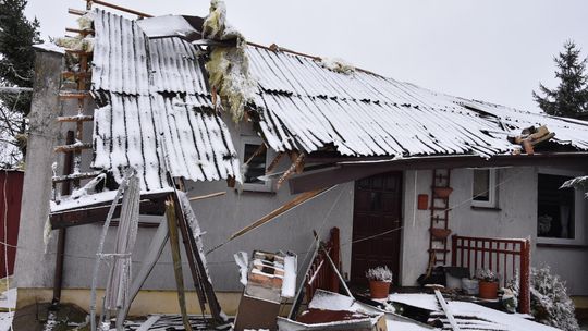 To była chwila. Mieszkanka o zerwaniu dachu w Woźnikach To była chwila. Mieszkanka o zerwaniu dachu w Woźnikach