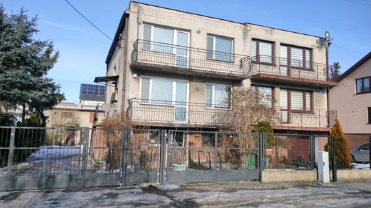 „To nie dzieje się naprawdę”. Mieszkańcy w szoku po podwójnym morderstwie w Raciążu