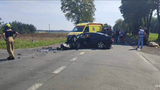 Tragicznie w pow. płockim. Nie żyją dwie młode osoby, a kolejne 4 trafiły do szpitala