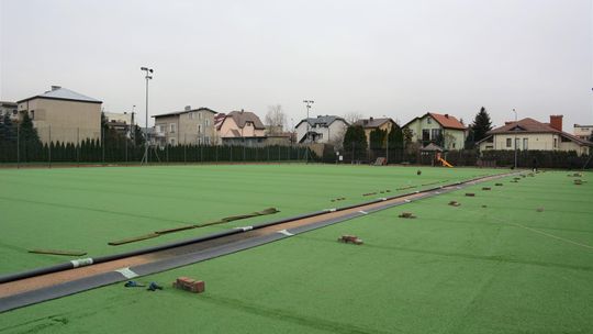 Trwa modernizacja boiska przy szkole "trójce" w Sierpcu