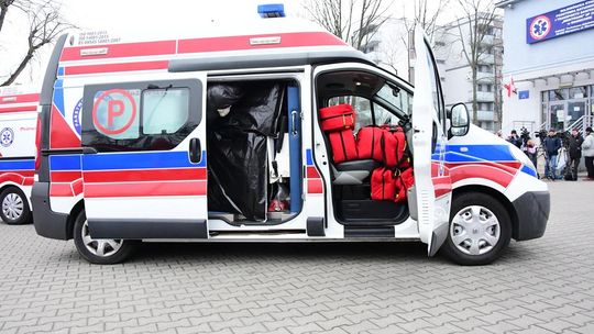  Trzy karetki z Mazowsza wyruszyły do Kijowa. Dar od samorządu województwa mazowieckiego