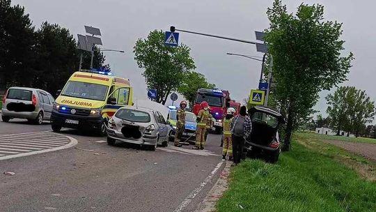 Trzy pojazdy zderzyły się na DK50 - jedna osoba ranna