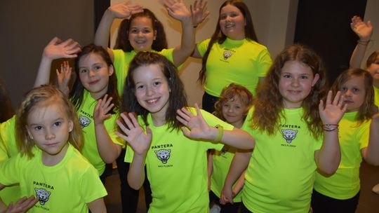 Tylko Dance ma Sens - roztańczona scena płońskiego MCK-u