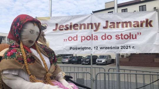 Tysiące gości na Poświętnem. Jarmark 'Od pola do stołu' oraz Dni Kukurydzy i Buraka na terenie MODR