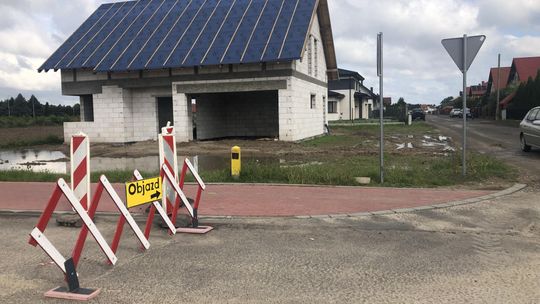 Uciążliwy objazd daje się we znaki mieszkańcom. To już ostatnie tygodnie prac na nowej obwodnicy Uciążliwy objazd daje się we znaki mieszkańcom. To już ostatnie tygodnie prac na nowej obwodnicy