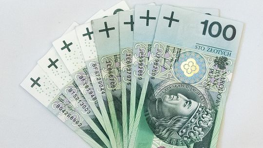 Uczciwa mieszkanka Płońska oddała znalezione pieniądze. Właścicielka odzyskała oszczędności