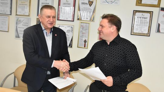 Umowa podpisana. Duże zmiany w Parku Konstytucji 3 Maja w Płońska