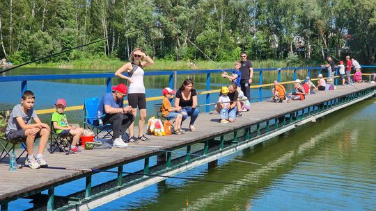 Wędkarski charytatywny piknik z okazji Dnia Dziecka w Ciechanowie