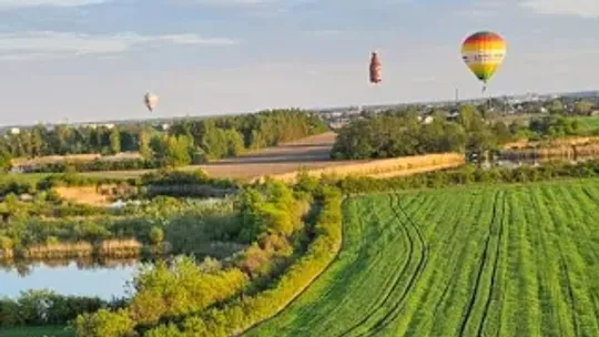 Wieczorny start balonów | I Fiesta Balonowa w Płońsku Wieczorny start balonów | I Fiesta Balonowa w Płońsku