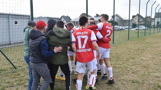 Wielki powrót Orląt Baboszewo. Wygrywają derby po dreszczowcu z GKS Gumino