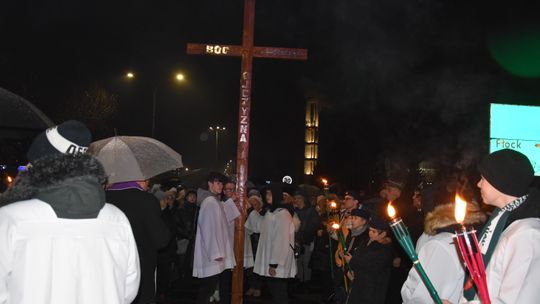 Wierni podczas drogi krzyżowej przeszli ulicami Płońska