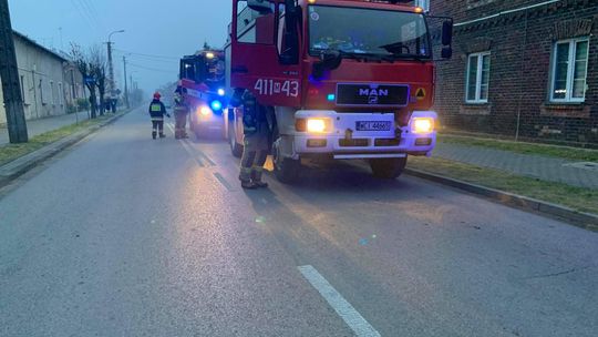 Wjechał w trzy osoby na chodniku. Sprawca uciekł