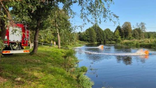 Wkra nadal bez tlenu. Trwa odłów ryb i aeracja, wciąż obowiązuje zakaz kąpieli