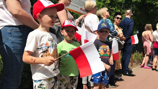 Wspólne świętowanie Dnia Flagi RP w Płońsku