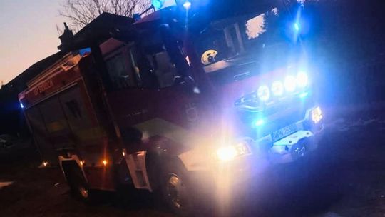 Wszedł do rzeki i szedł DK50 w samej bieliźnie. Poranna interwencja w Sochocinie