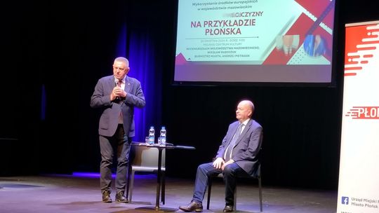 Wykład UTW o środkach unijnych z udziałem posła i wicemarszałka