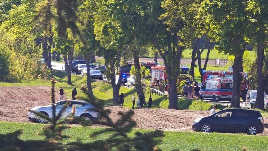 Wypadek w Starej Wronie. Dwie osoby poszkodowane