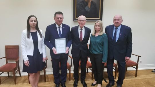 Wyróżnienie dla płońskiego samorządu Wyróżnienie dla płońskiego samorządu