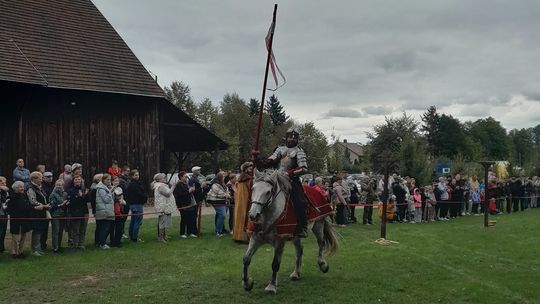 Zajazd Szlachecki w Gołotczyźnie. Kramy, pokazy konne, walki na szable i warsztaty