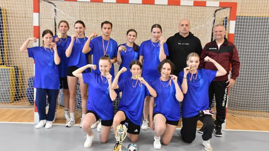 Zawodniczki Zespołu Szkół w Raciążu piłkarskimi mistrzyniami powiatu