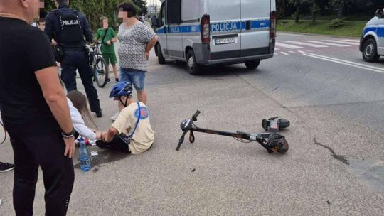 Zderzenie seata z hulajnogą w Płońsku. Na szczęście bez poważnych obrażeń