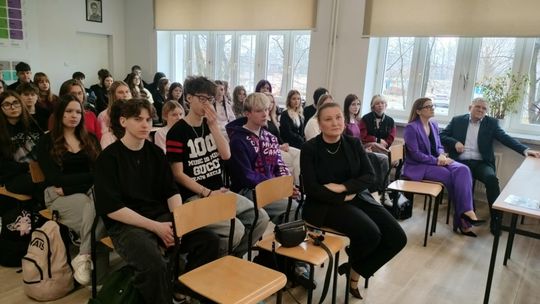 Zespół Szkół nr 2 w Płońsku partnerem ministerialnego programu Peer Support Zespół Szkół nr 2 w Płońsku partnerem ministerialnego programu Peer Support