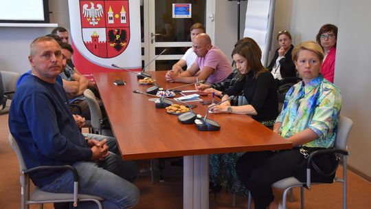 Znikoma liczba cudzoziemców na polach. Czy uda się zebrać wszystkie owoce? Znikoma liczba cudzoziemców na polach. Czy uda się zebrać wszystkie owoce?