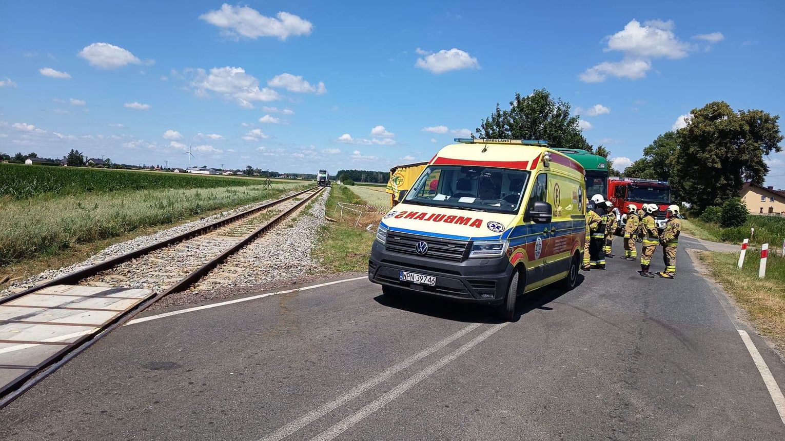 Zderzenie samochodu ciężarowego i szynobusu w Kaczorowach