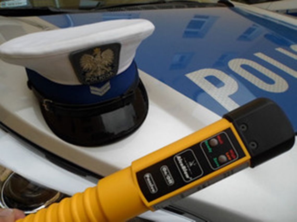 1,5 promila i ucieczka przed patrolem. Pościg policjantów z Raciąża zakończył się w powiecie sierpeckim 1,5 promila i ucieczka przed patrolem. Pościg policjantów z Raciąża zakończył się w powiecie sierpeckim