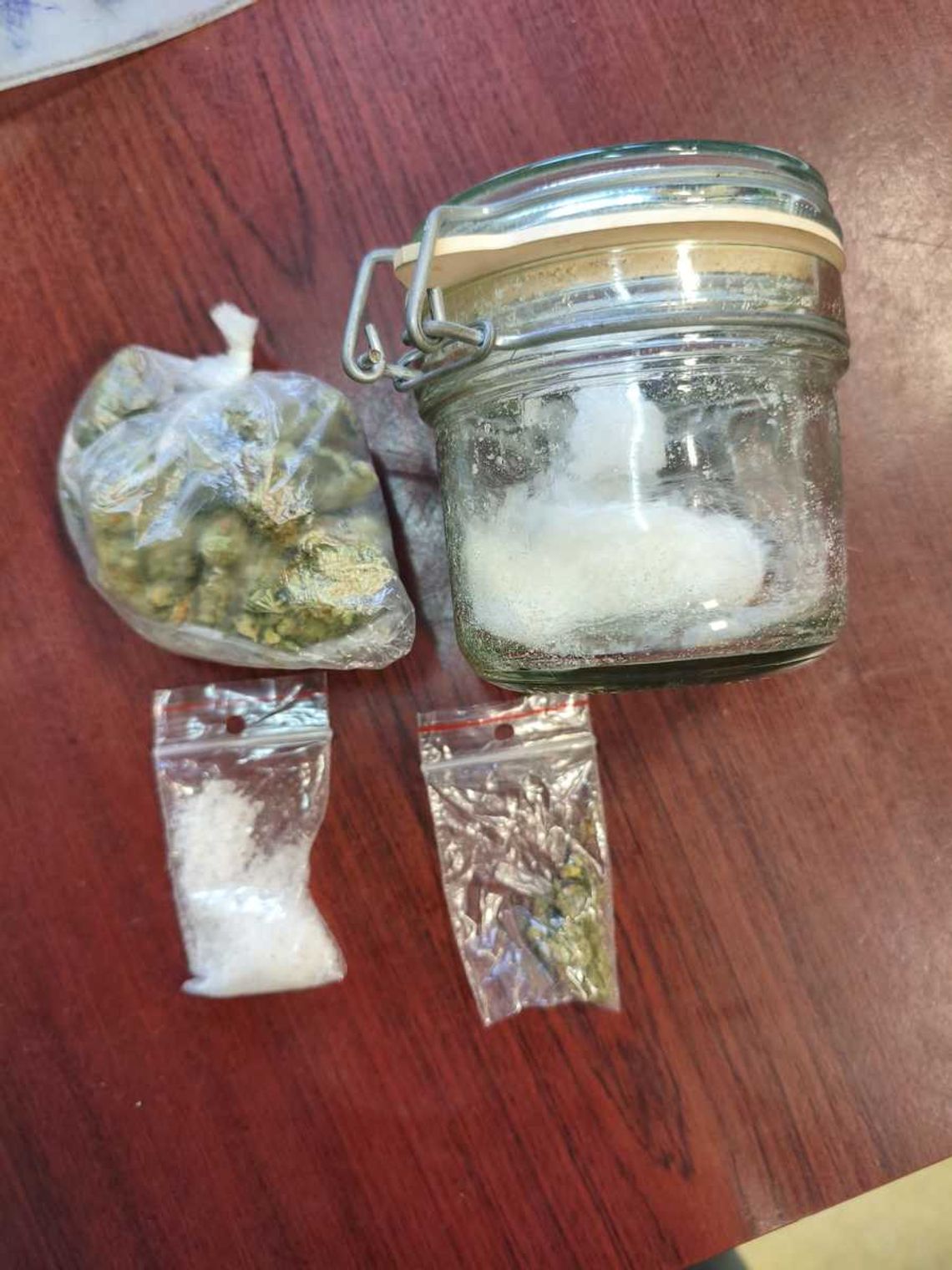 17 zarzutów za narkotyki. 37-latek tymczasowo aresztowany na 3 miesiące